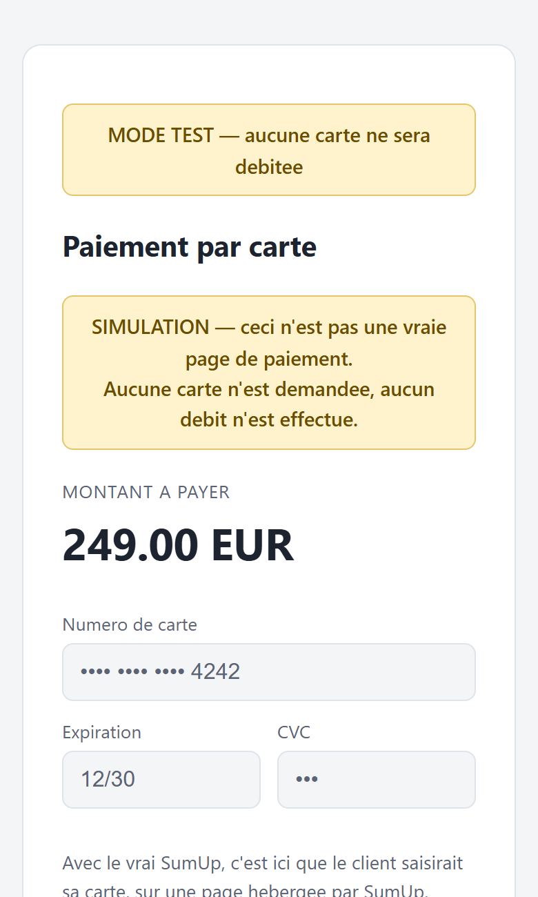 Page de saisie de la carte en mode test, montant à payer et champs inactifs